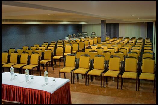 Vijayapark Hotel Kaduturutti Exteriör bild